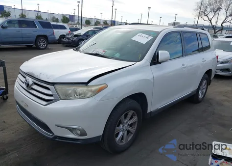 2011 Toyota Highlander Se V6 z USA, uszkodzony, nr VIN 5TDZK3EH1BS028777